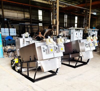 whirler_wsp202_screw_press_multiple_units.jpg