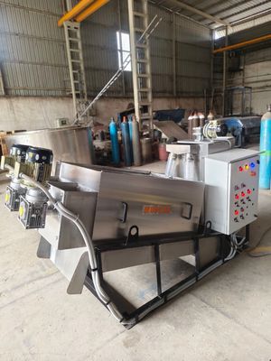 whirler_wsp202_screw_press_shopfloor_view.jpg
